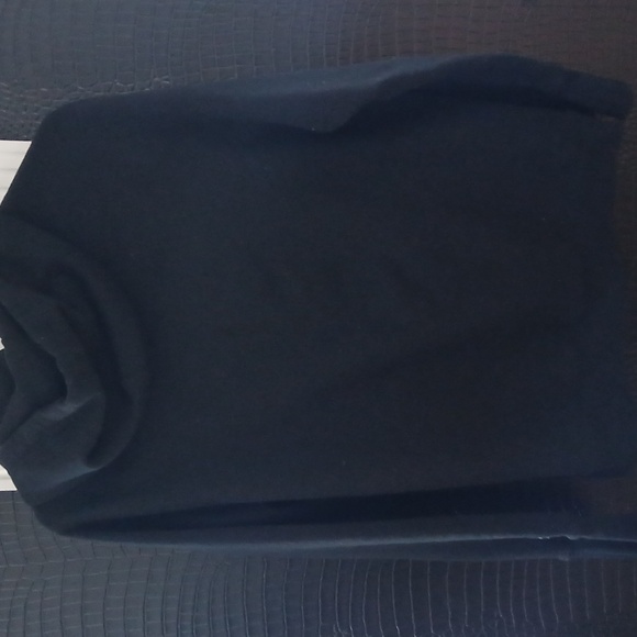 Champion Black Hoodie - Picture 3 of 4